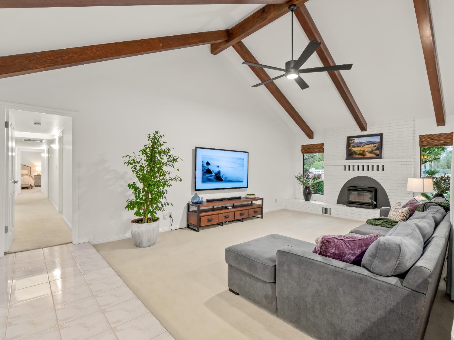 9430 E Ellery Ave, Clovis, CA 93619