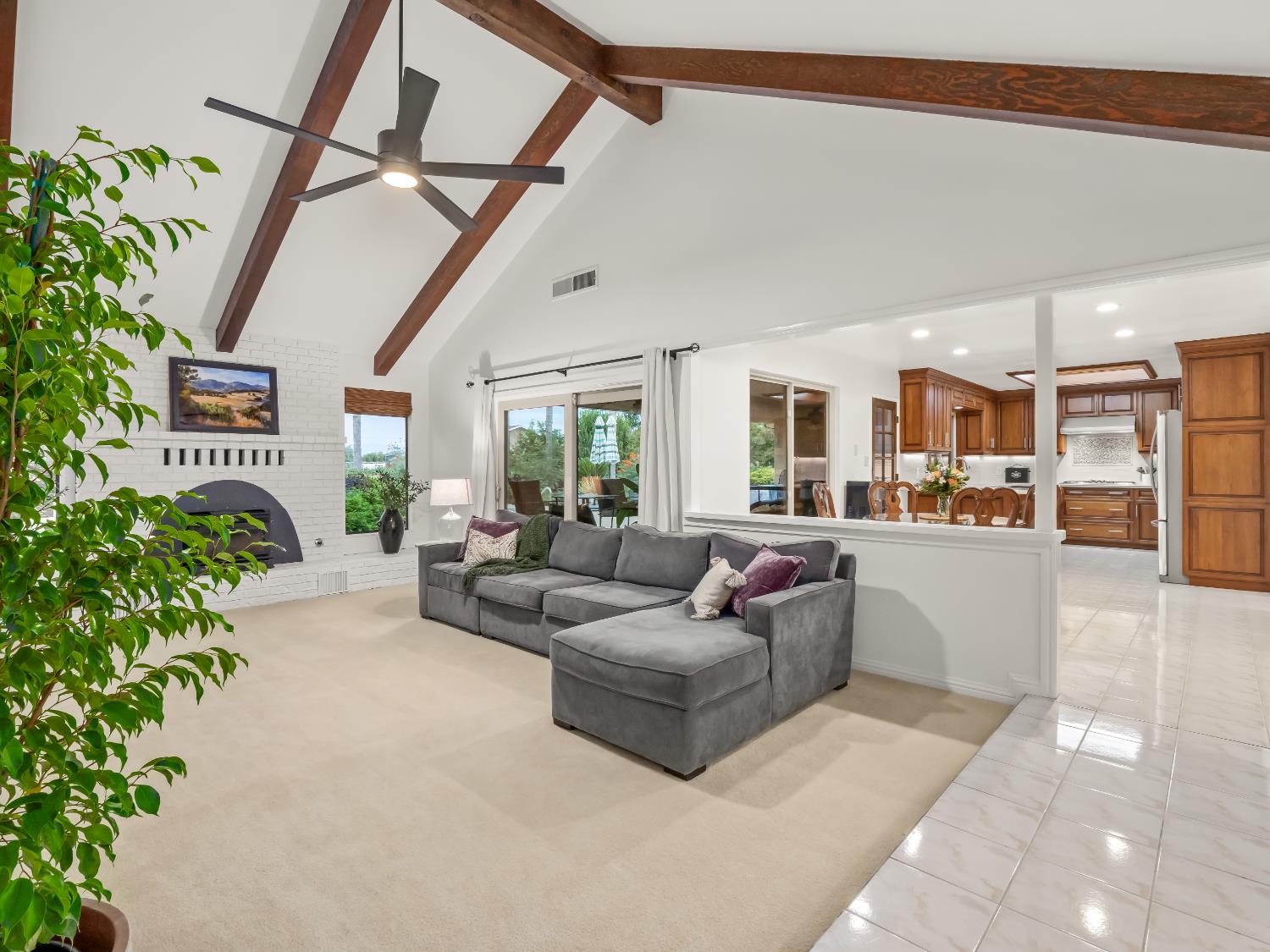 9430 E Ellery Ave, Clovis, CA 93619