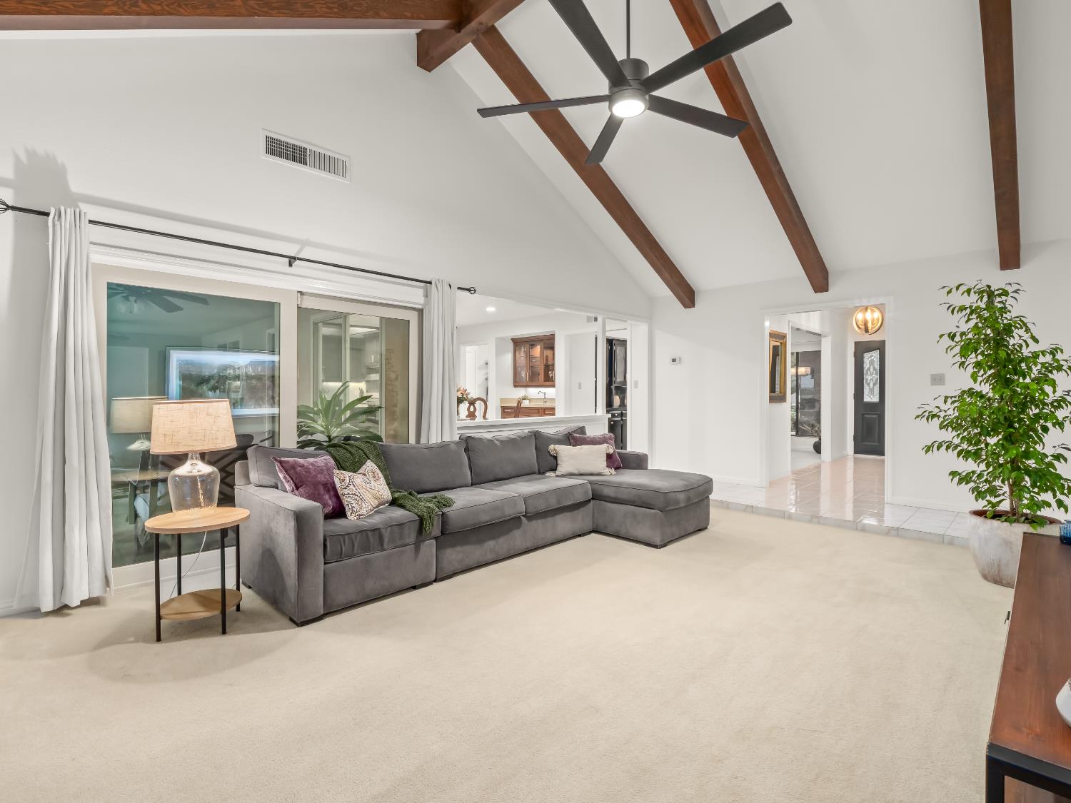 9430 E Ellery Ave, Clovis, CA 93619