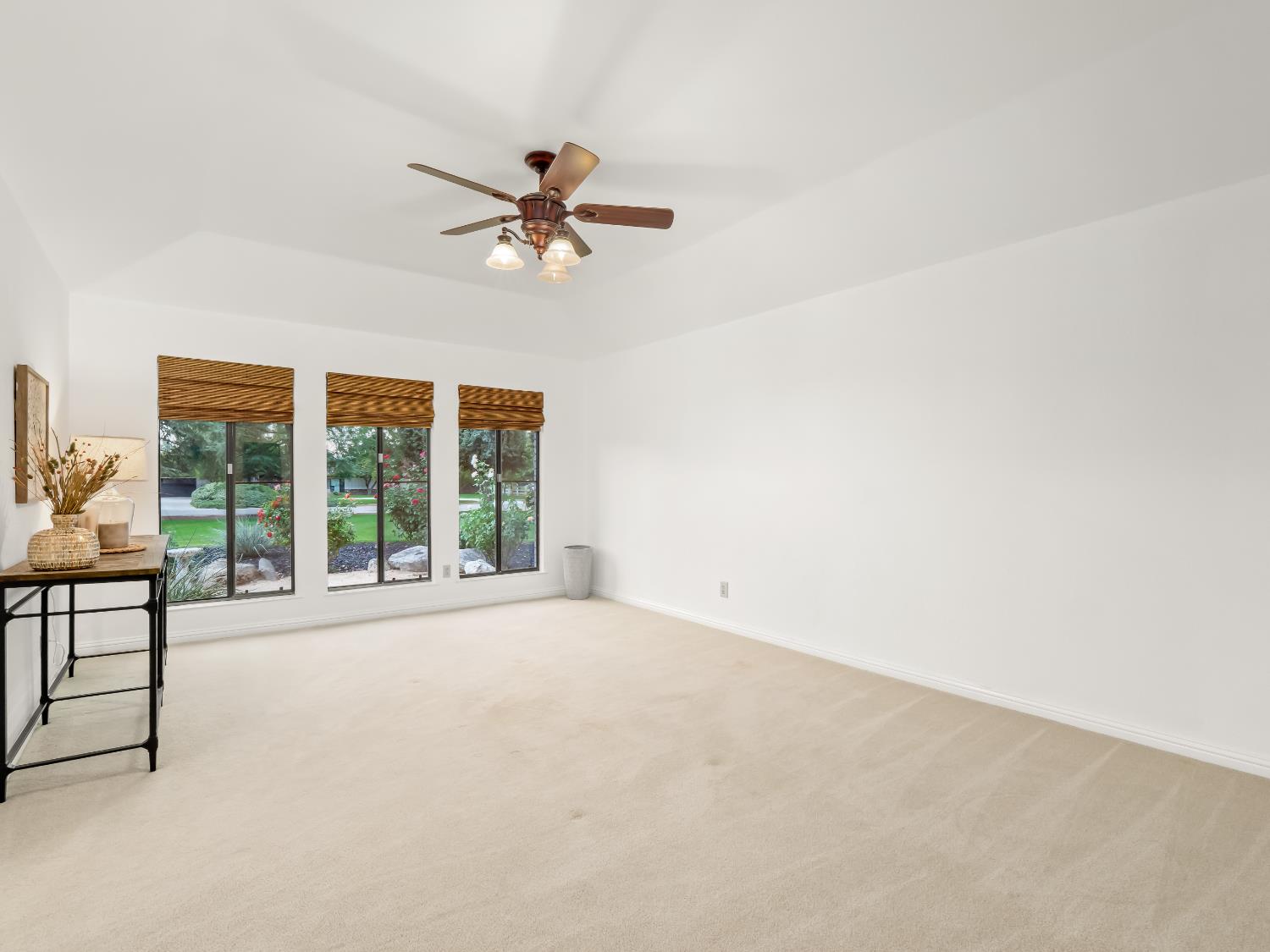 9430 E Ellery Ave, Clovis, CA 93619