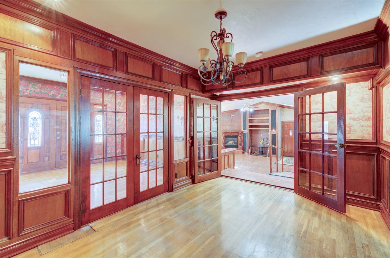 4895 N Thorne Ave, Fresno, CA 93704