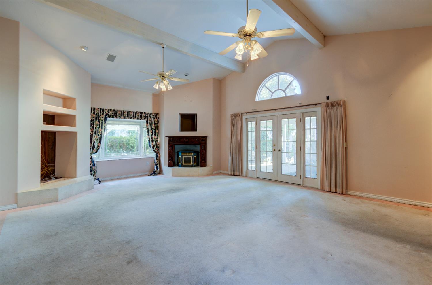 4895 N Thorne Ave, Fresno, CA 93704