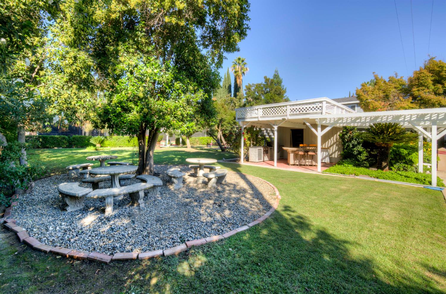 4895 N Thorne Ave, Fresno, CA 93704