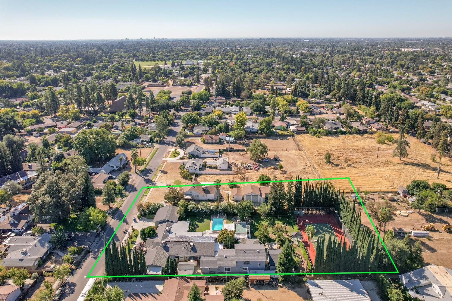 4895 N Thorne Ave, Fresno, CA 93704