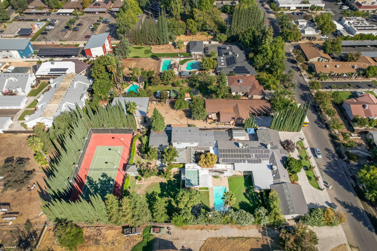 4895 N Thorne Ave, Fresno, CA 93704