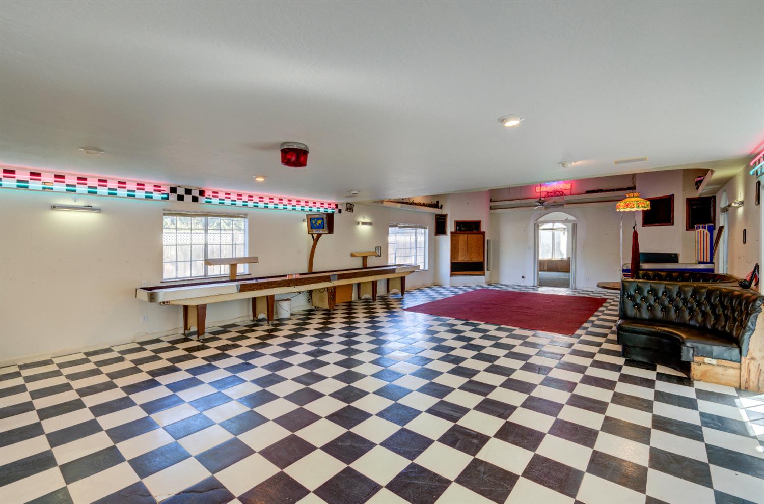 4895 N Thorne Ave, Fresno, CA 93704