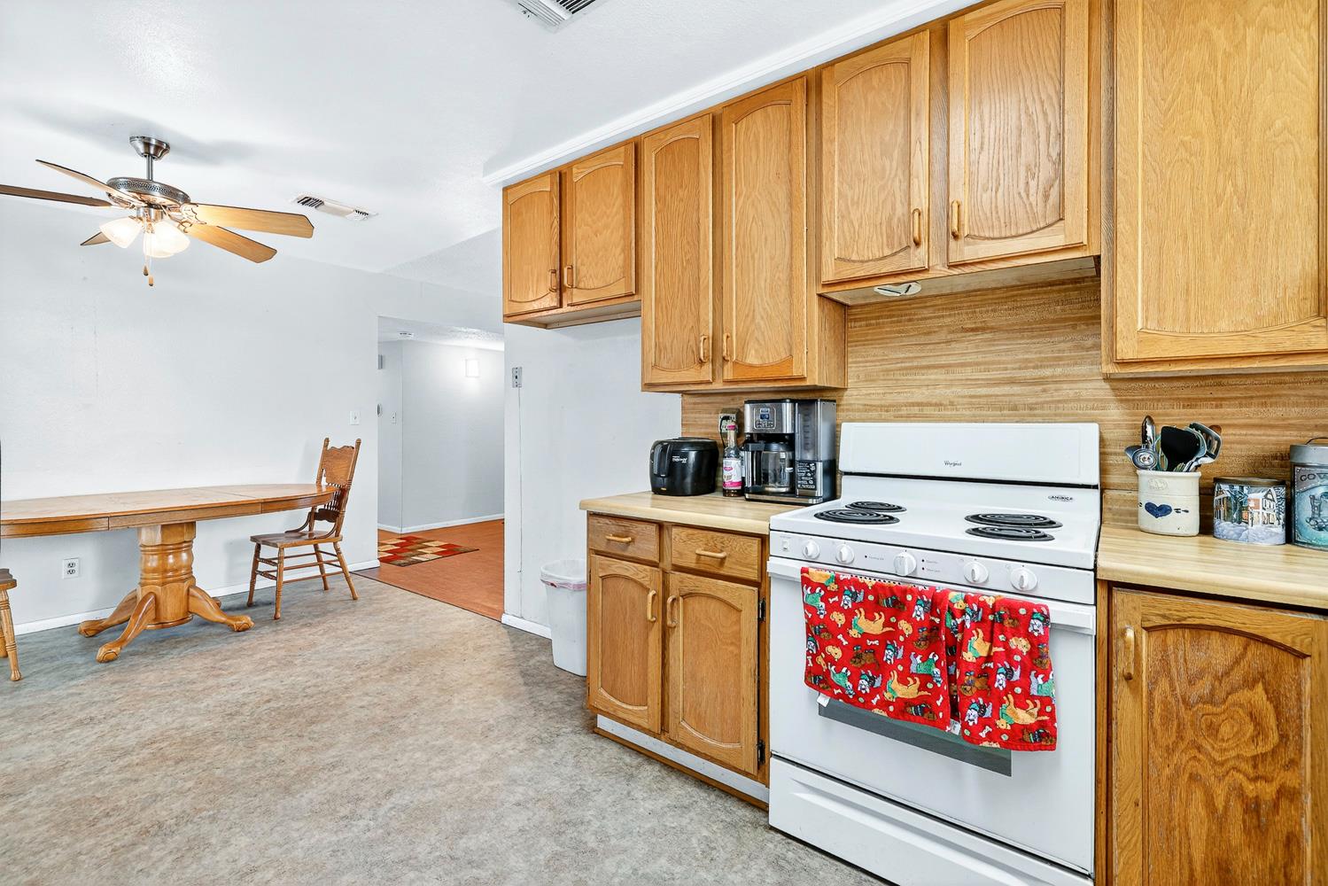 221 S Coalinga St, Coalinga, CA 93210