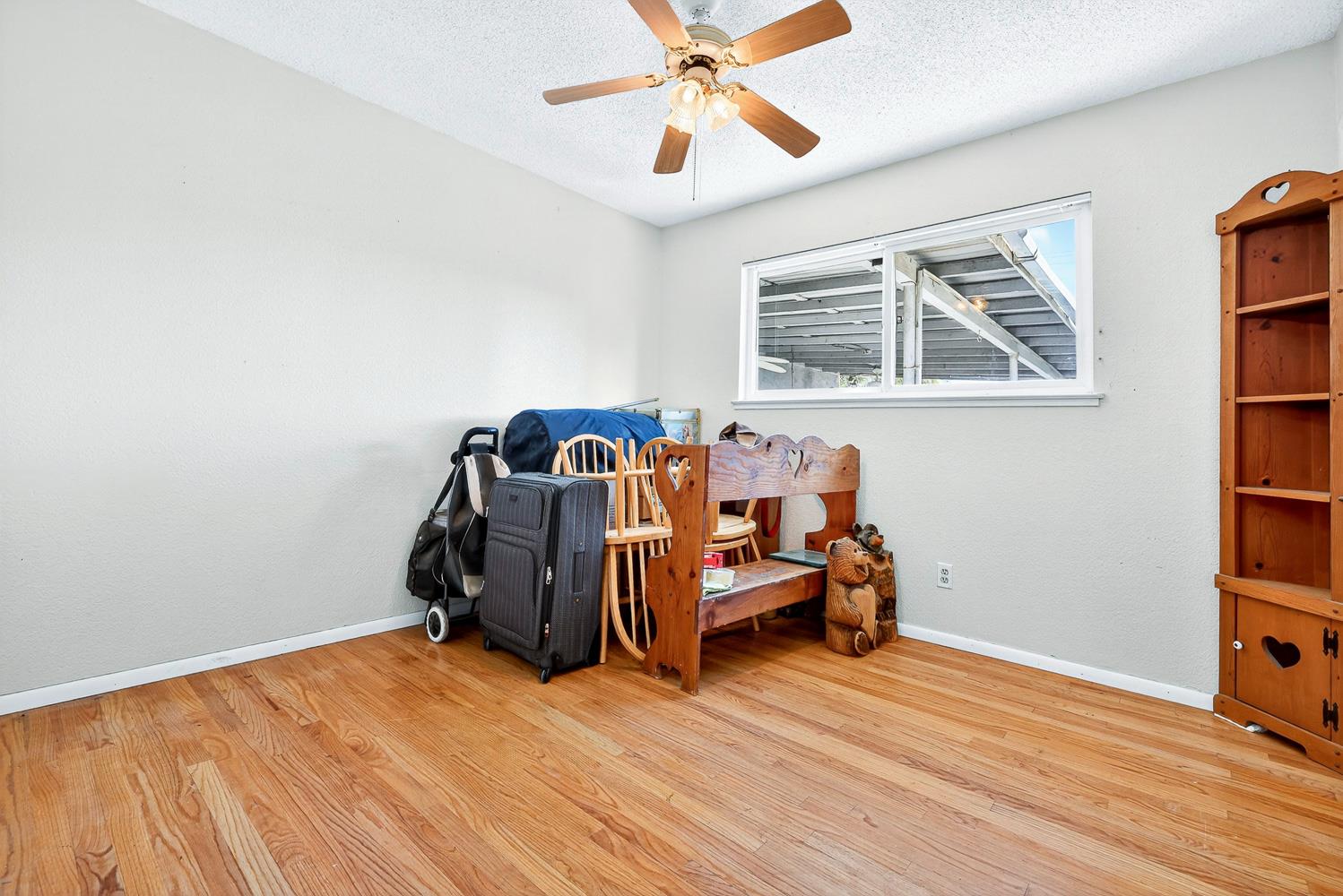 221 S Coalinga St, Coalinga, CA 93210