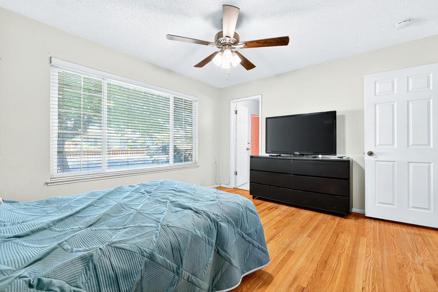 221 S Coalinga St, Coalinga, CA 93210