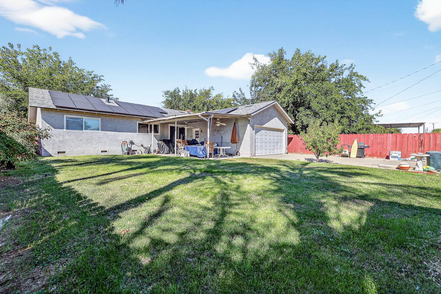 221 S Coalinga St, Coalinga, CA 93210