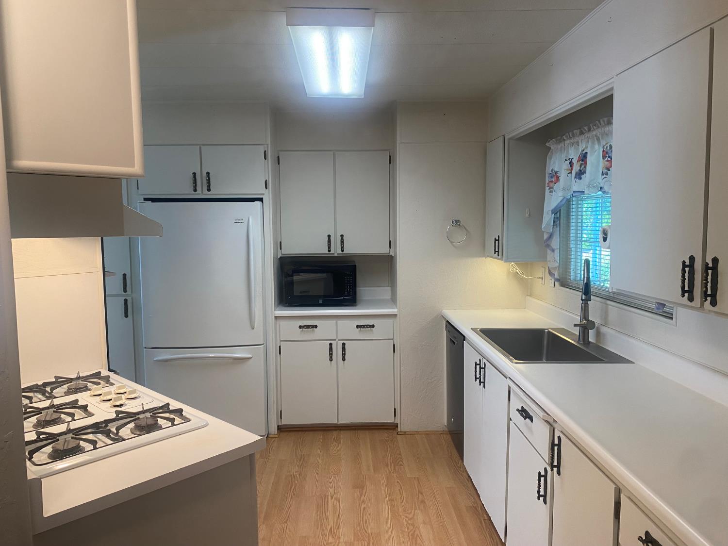 2706 W Ashlan Ave #94, Fresno, CA 93705