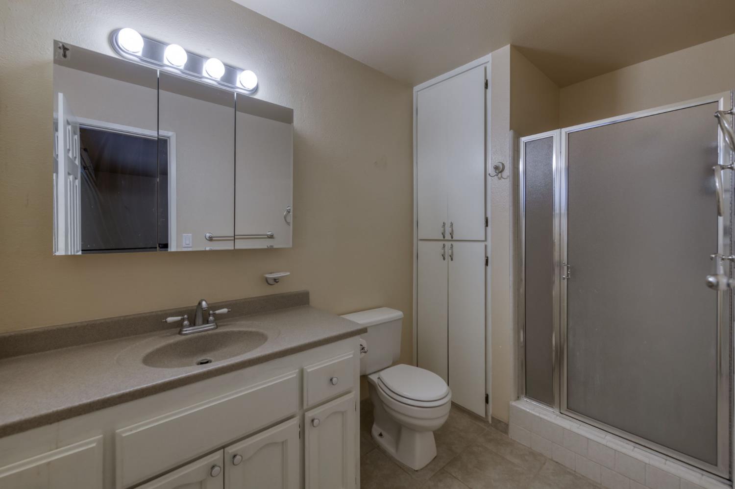 42607 Long Hollow Dr, Coarsegold, CA 93614