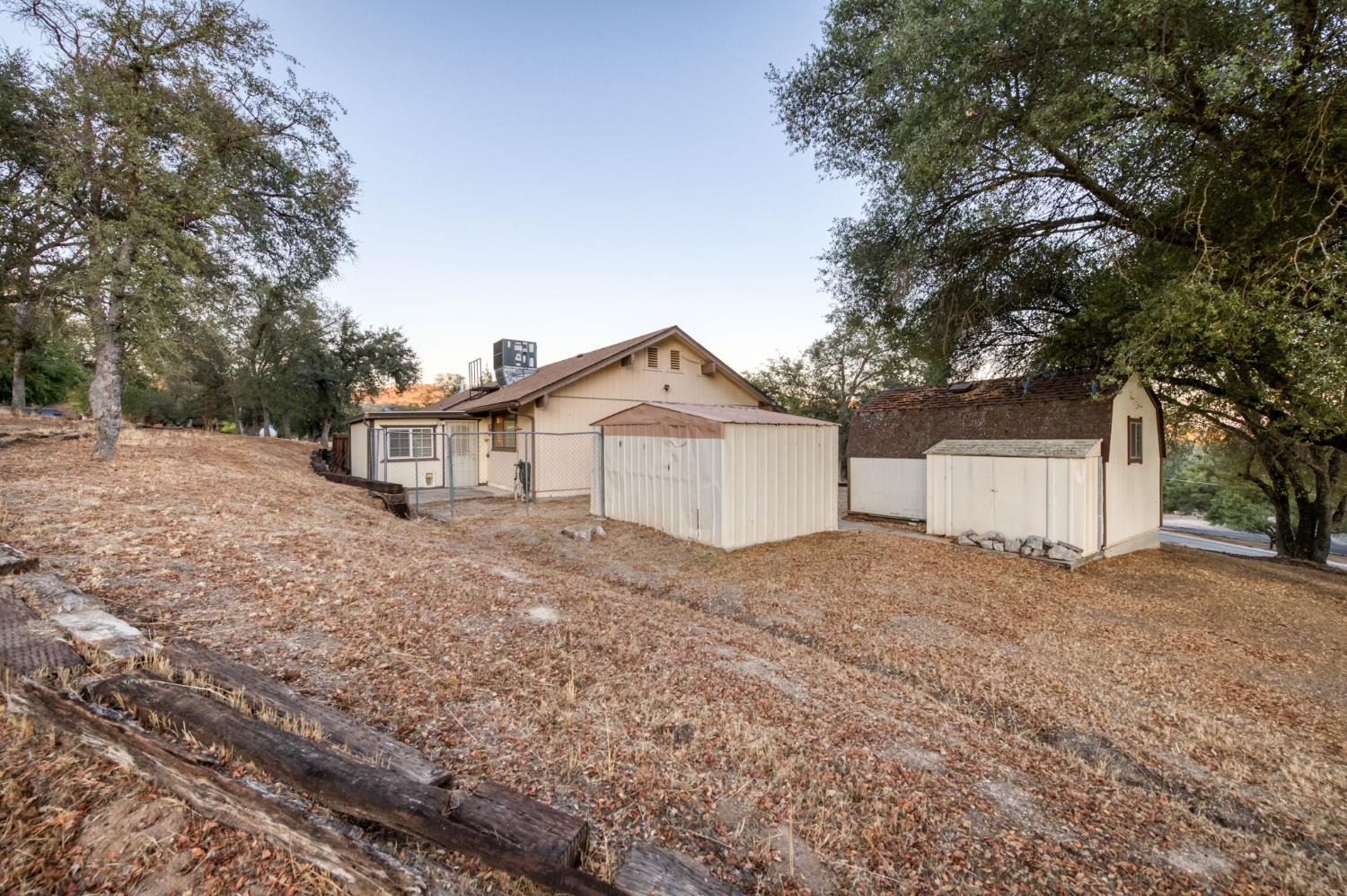 42607 Long Hollow Dr, Coarsegold, CA 93614