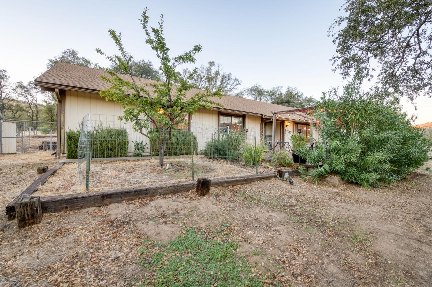 42607 Long Hollow Dr, Coarsegold, CA 93614