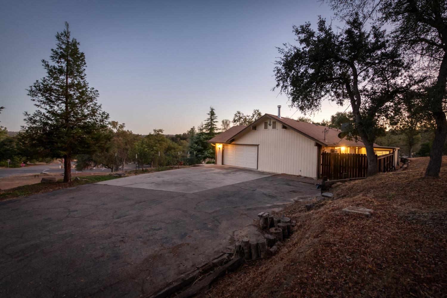 42607 Long Hollow Dr, Coarsegold, CA 93614