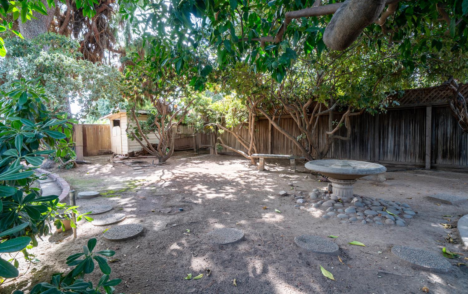 929 W Norwich Ave, Fresno, CA 93726
