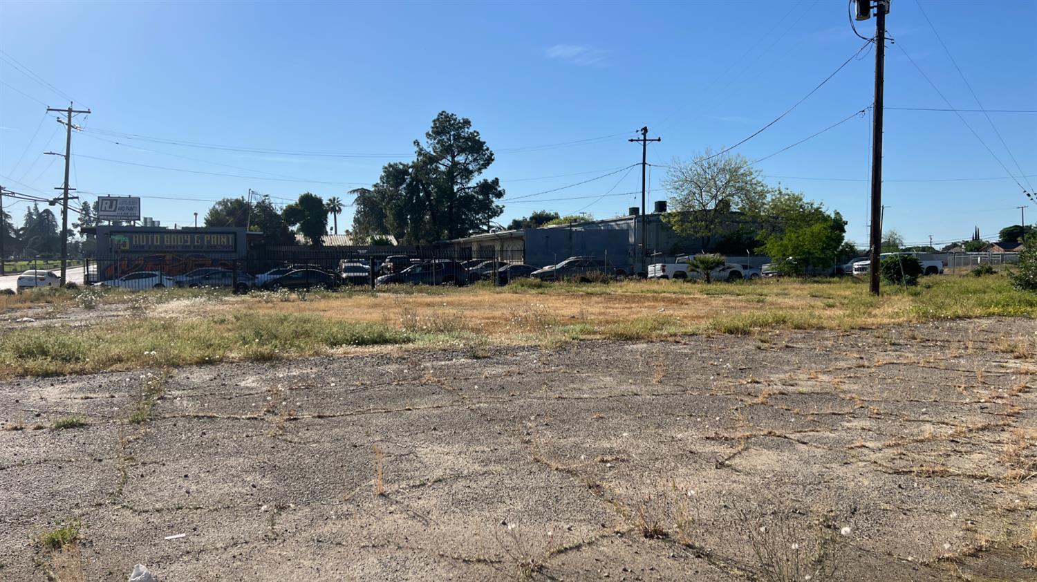 1332 W Belmont Ave, Fresno, CA 93728