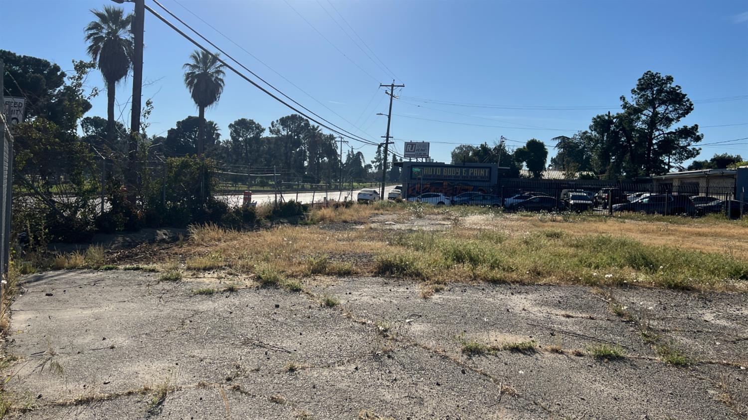 1332 W Belmont Ave, Fresno, CA 93728