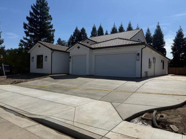 1047 E Arlen Ave, Visalia, CA 93292