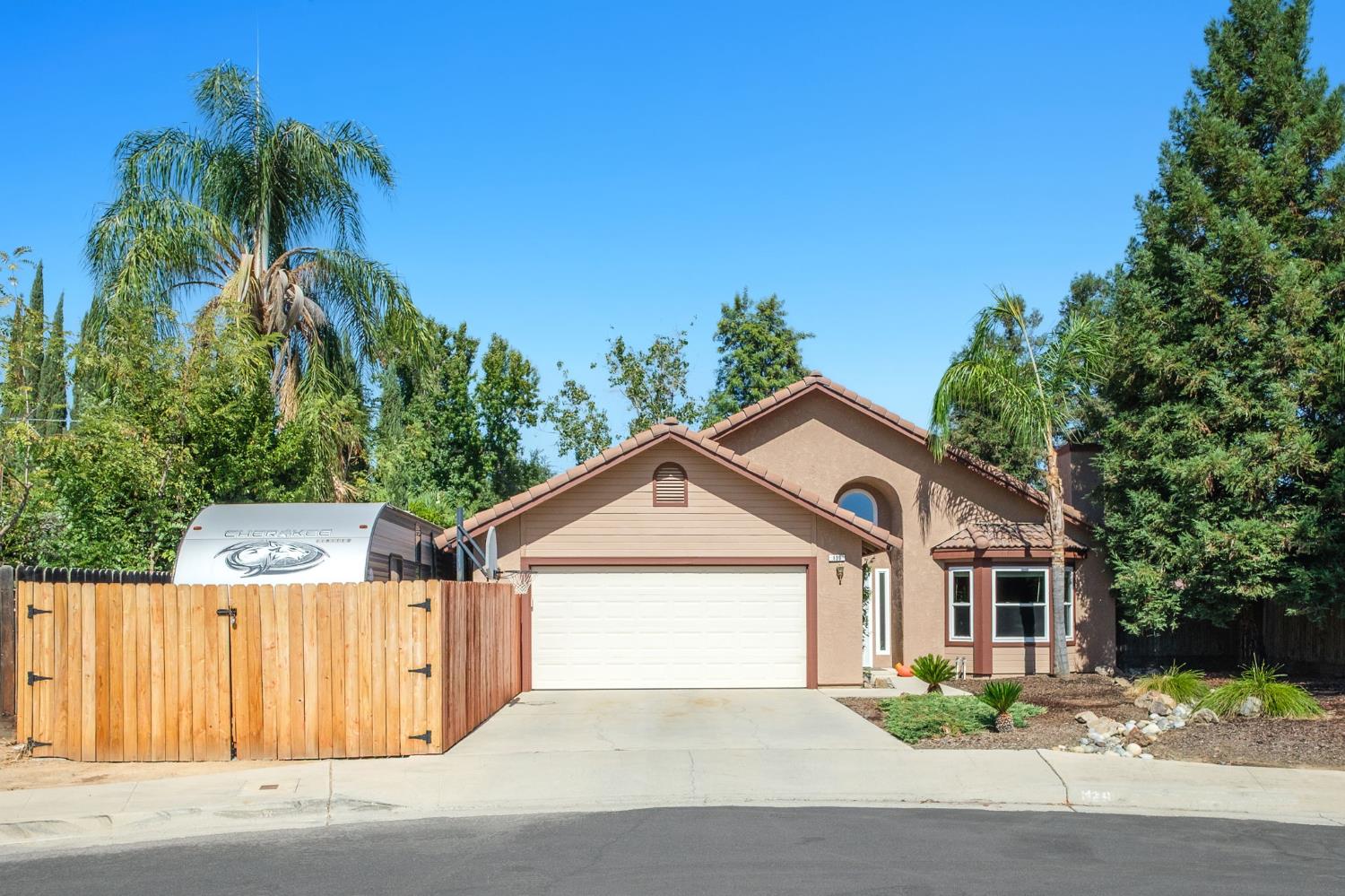 139 Kelley Ct, Clovis, CA 93611