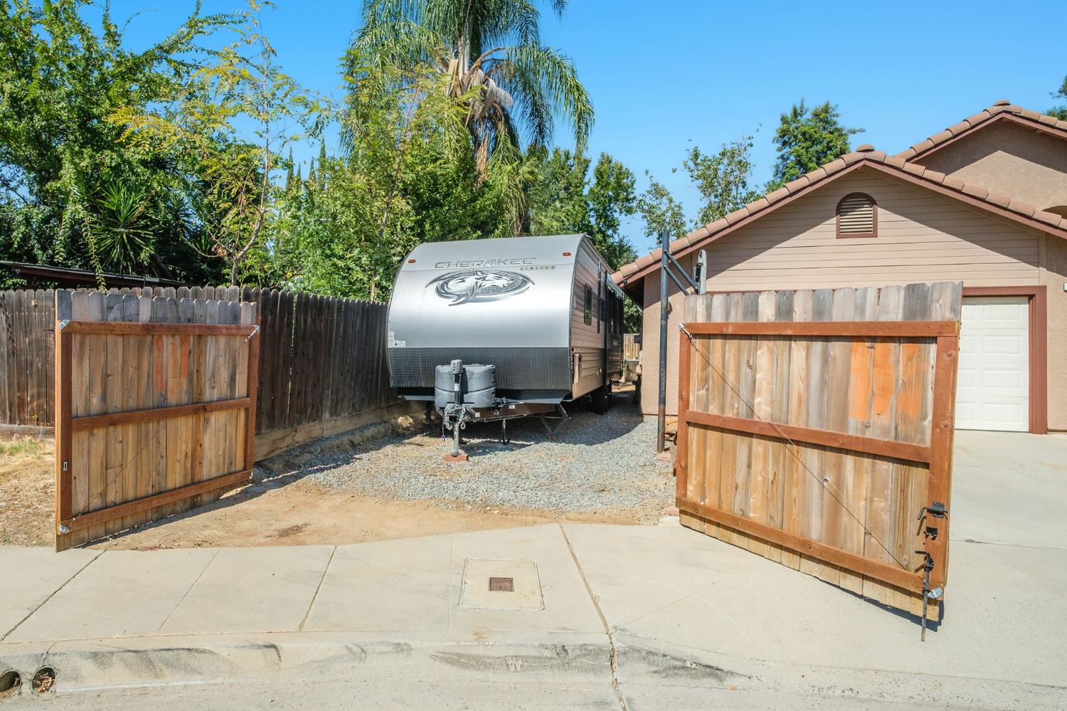 139 Kelley Ct, Clovis, CA 93611