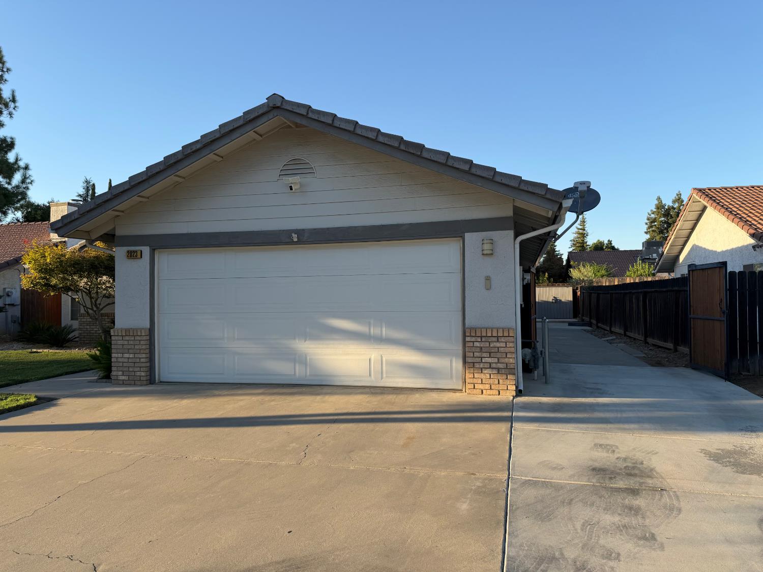 2023 Paul Ave, Clovis, CA 93611