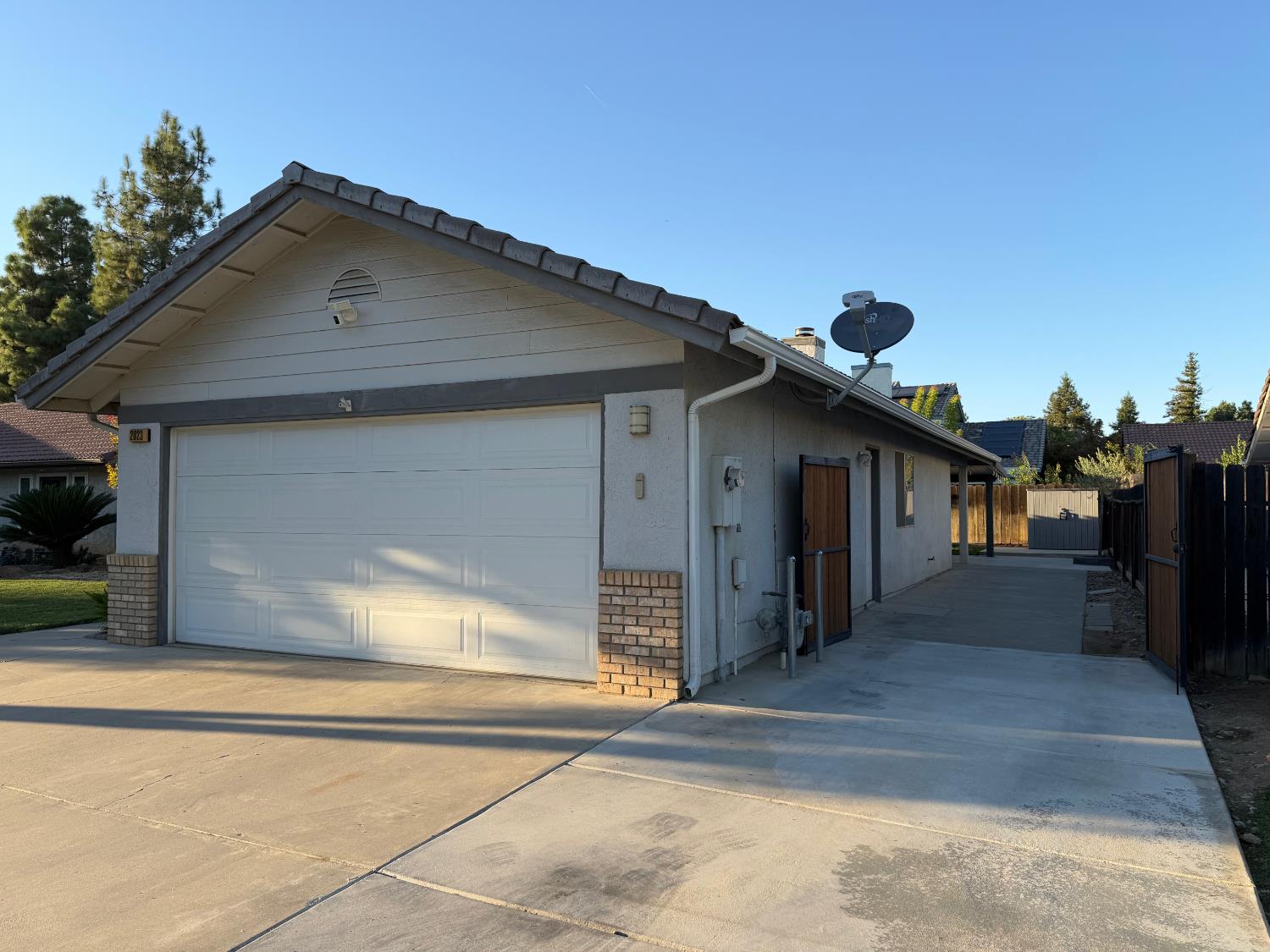 2023 Paul Ave, Clovis, CA 93611