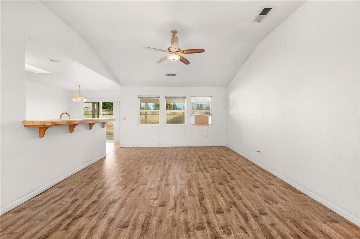 4360 W Vassar Ave, Fresno, CA 93722