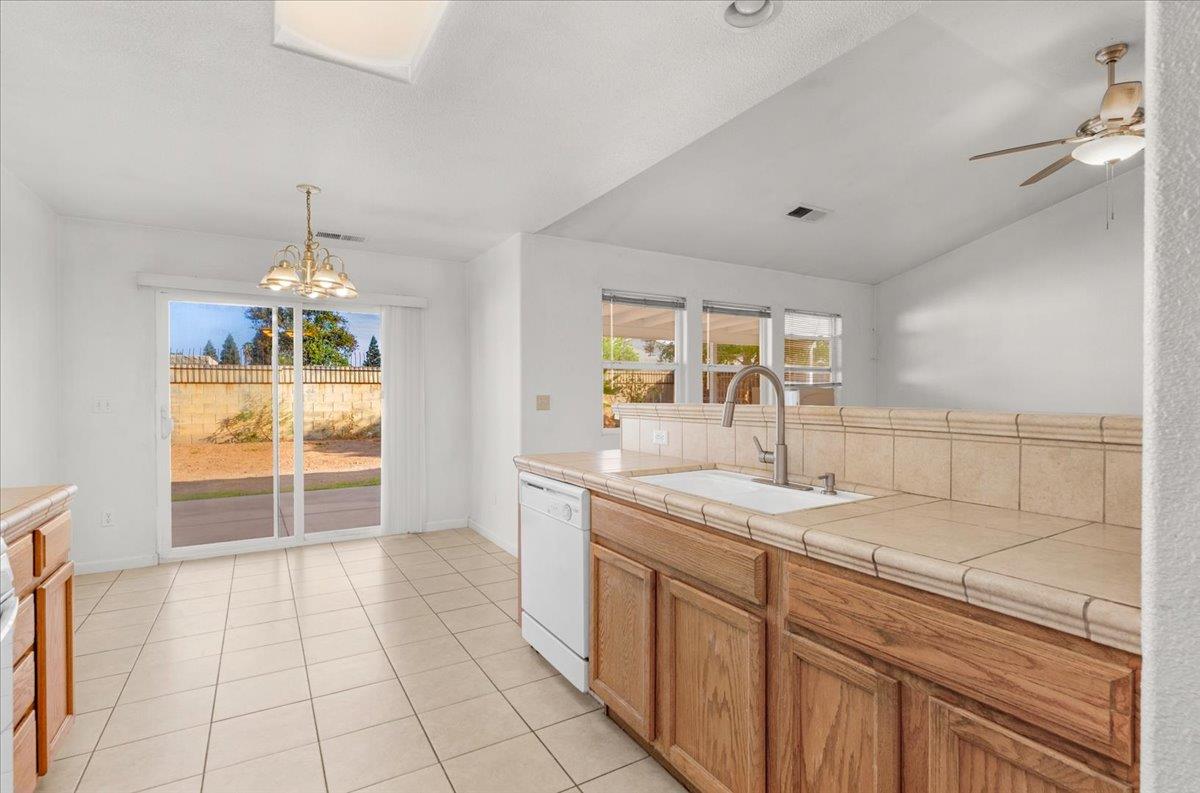 4360 W Vassar Ave, Fresno, CA 93722