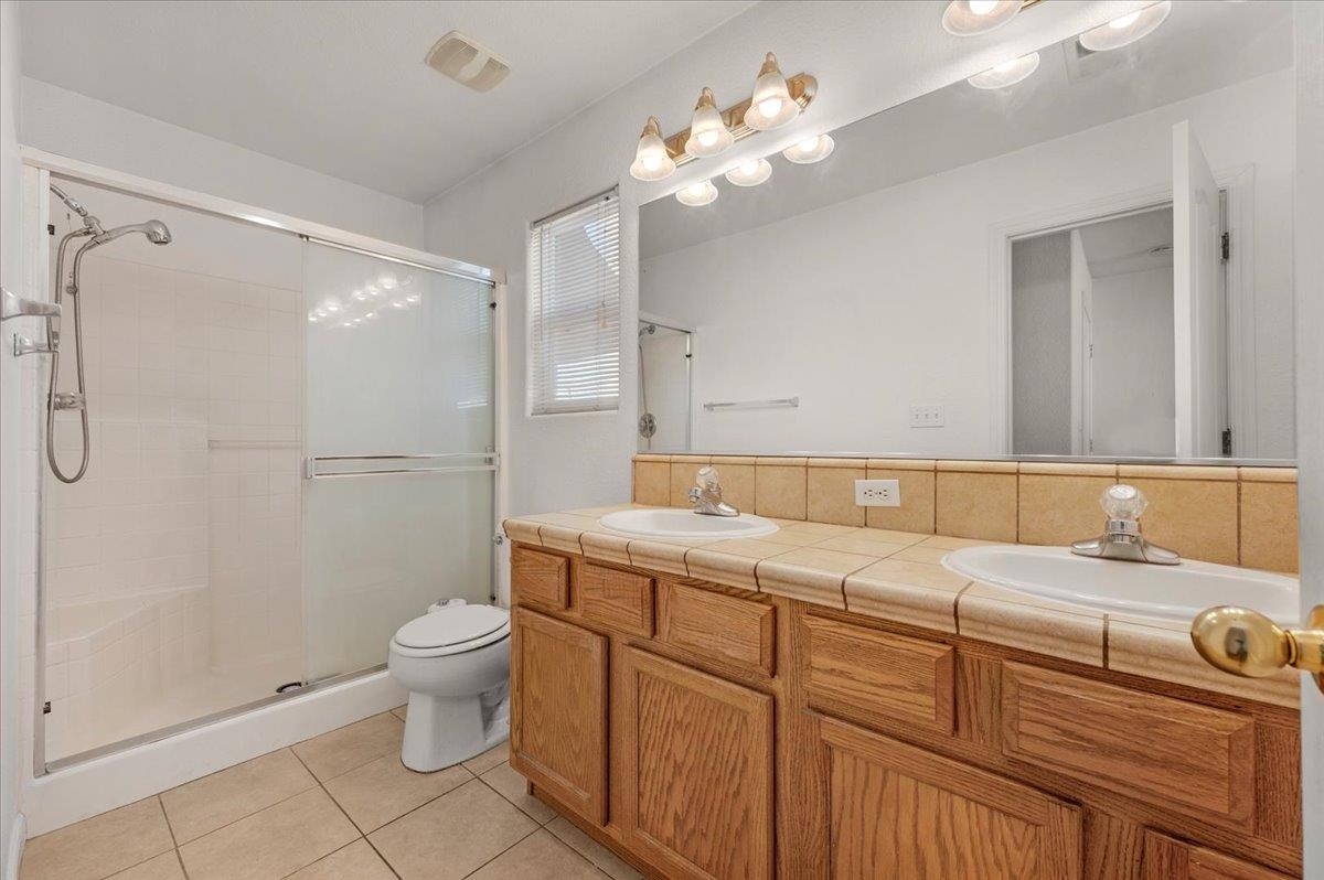 4360 W Vassar Ave, Fresno, CA 93722