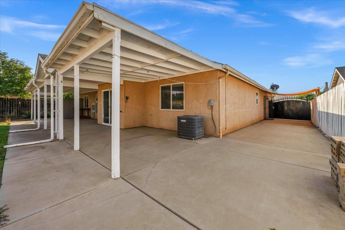 4360 W Vassar Ave, Fresno, CA 93722