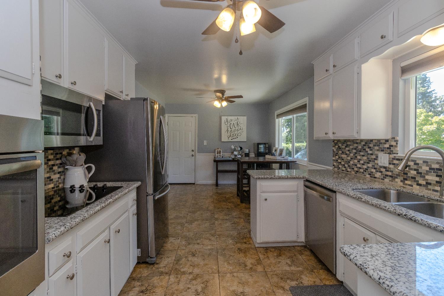 5720 N Bond Ave, Fresno, CA 93710