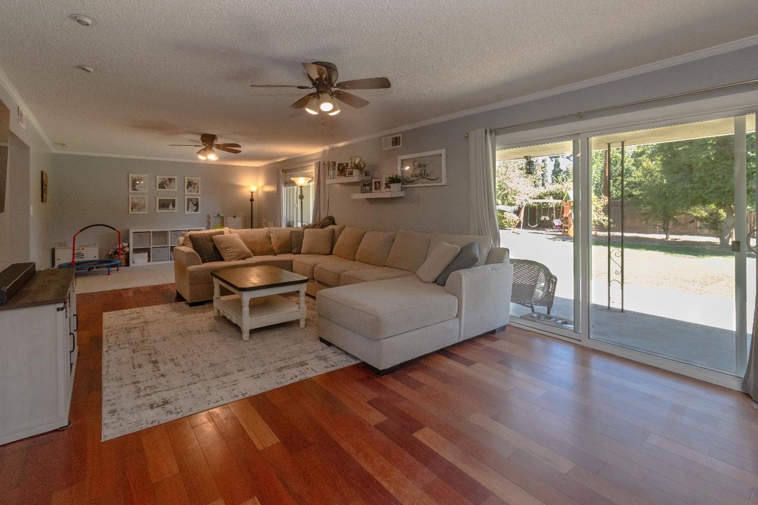 5720 N Bond Ave, Fresno, CA 93710