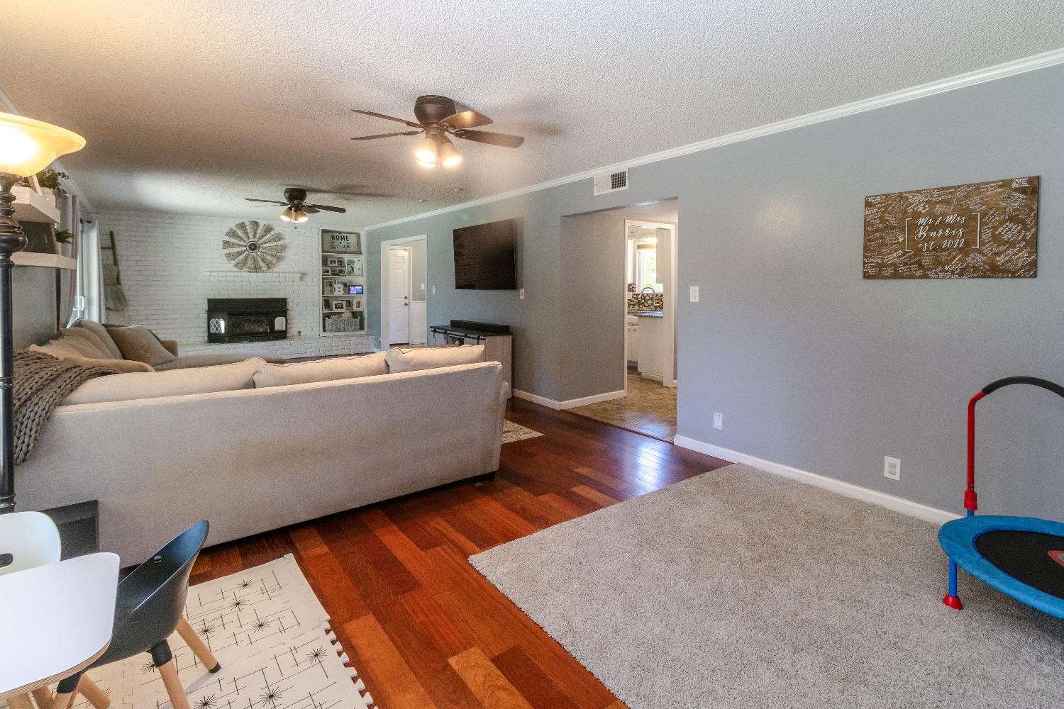 5720 N Bond Ave, Fresno, CA 93710