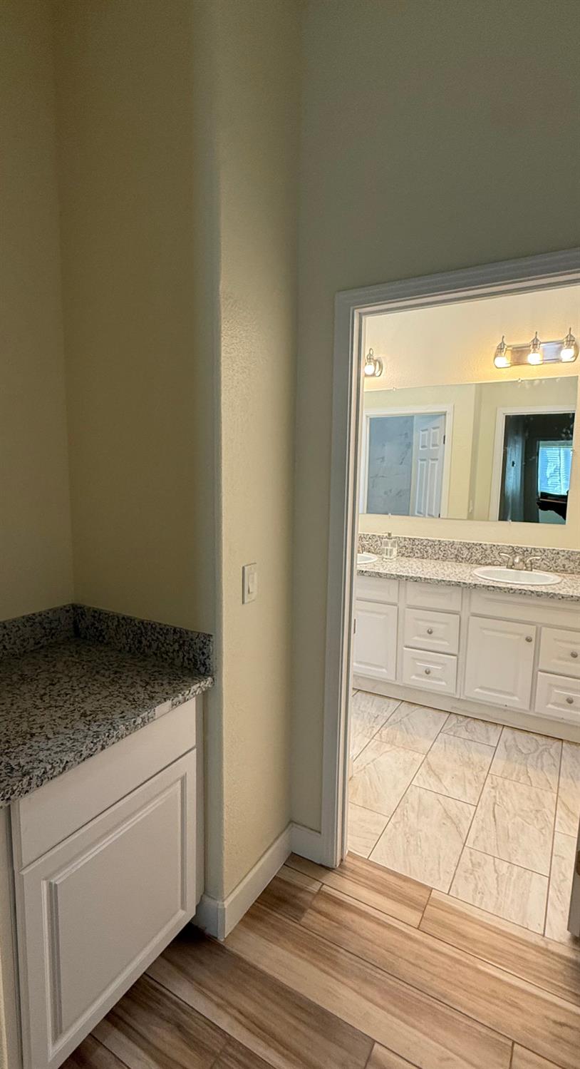 2772 Valley View St, Selma, CA 93662