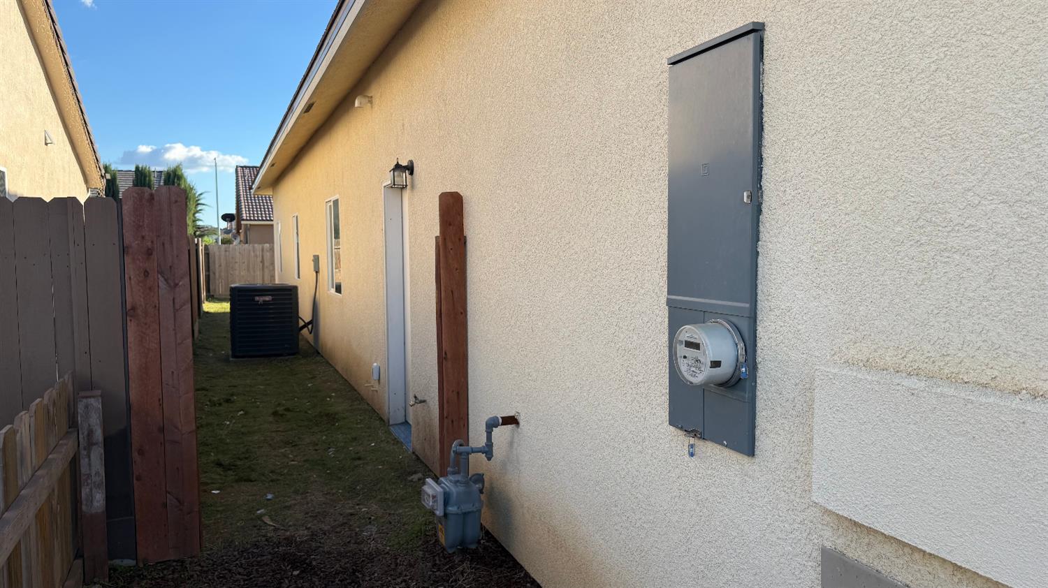 2772 Valley View St, Selma, CA 93662