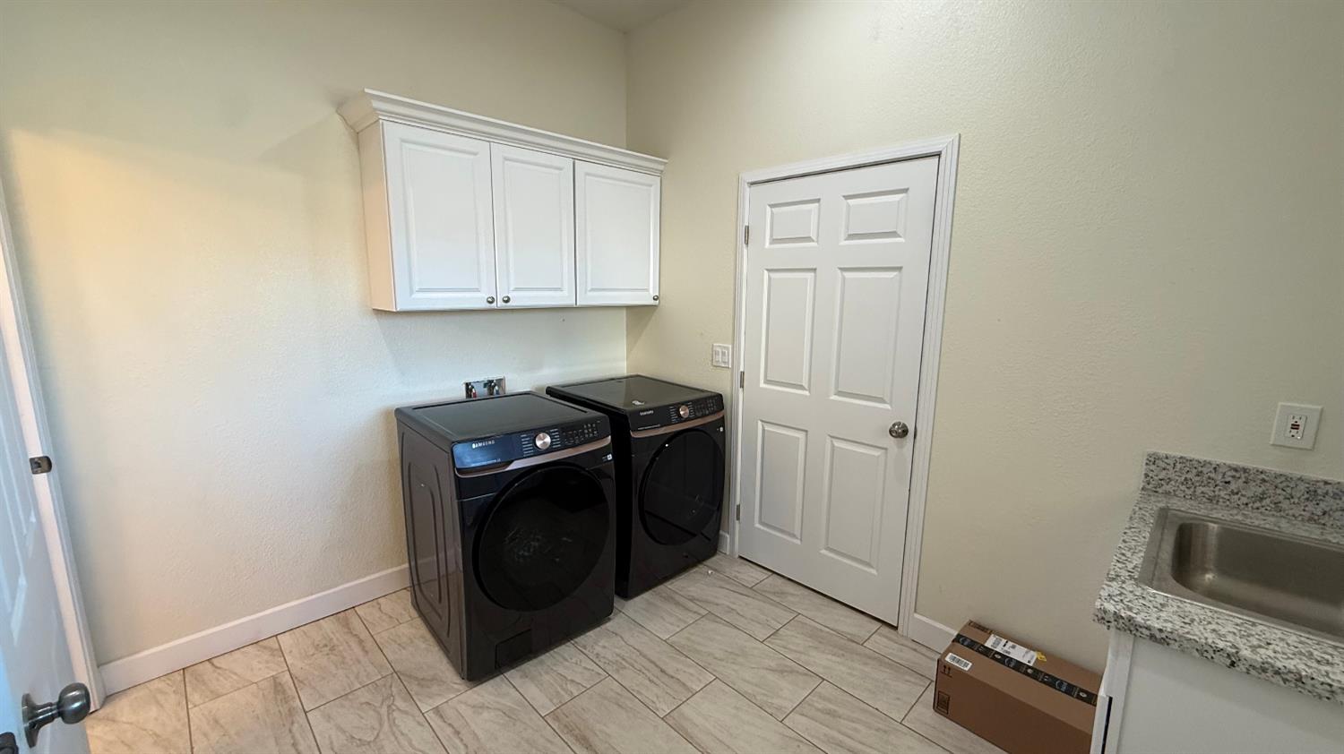 2772 Valley View St, Selma, CA 93662