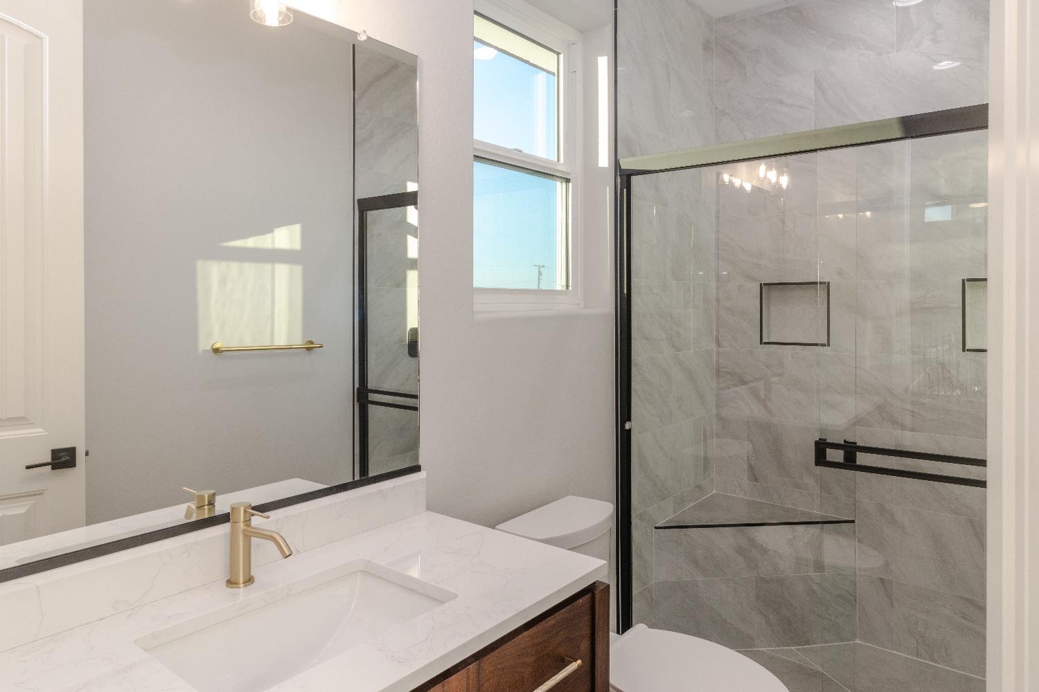 5772 N Garfield, Fresno, CA 93723