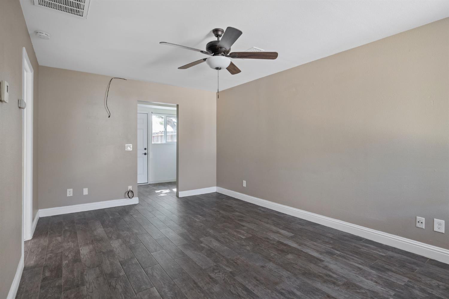 13919 Highway Ave, Armona, CA 93202