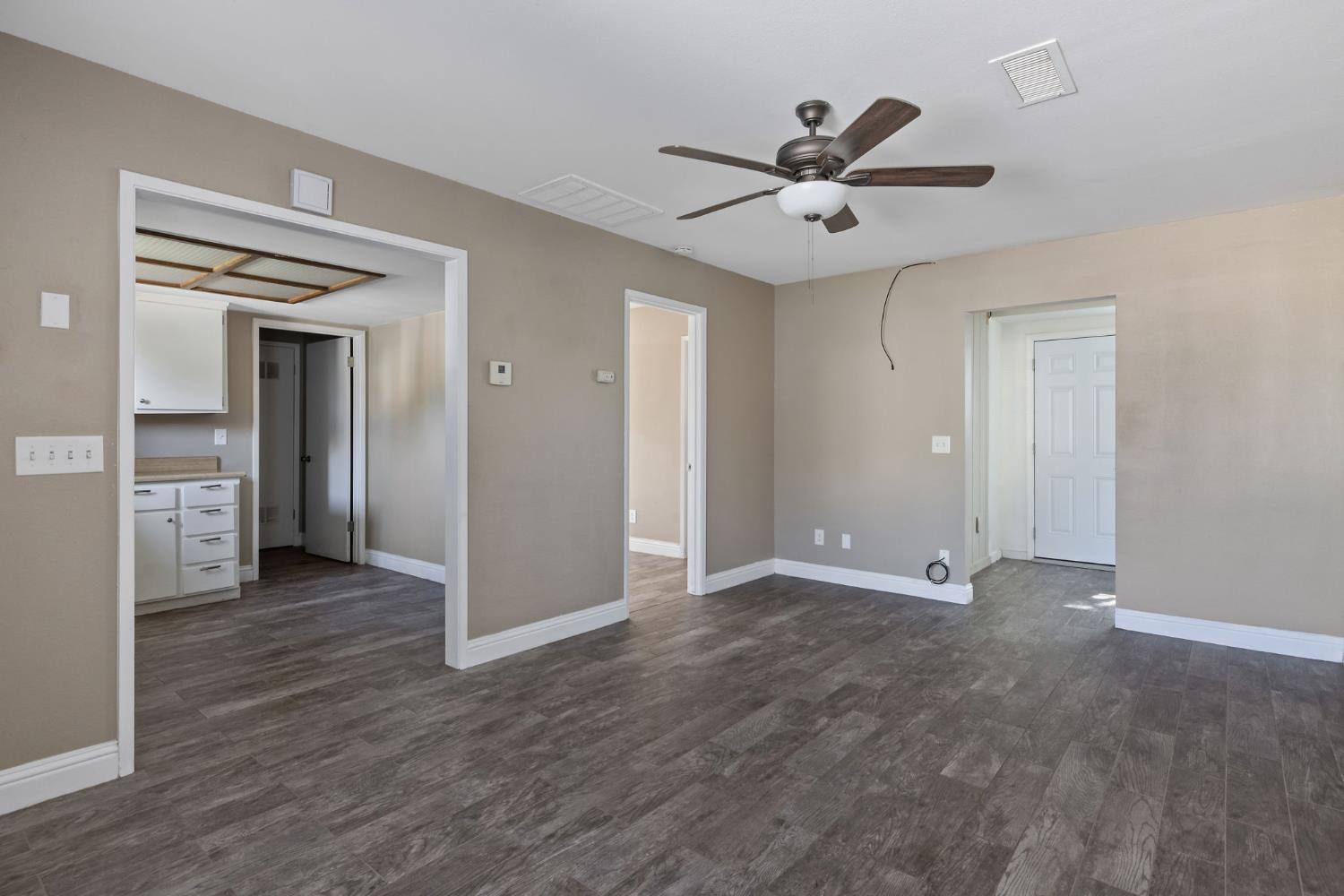 13919 Highway Ave, Armona, CA 93202