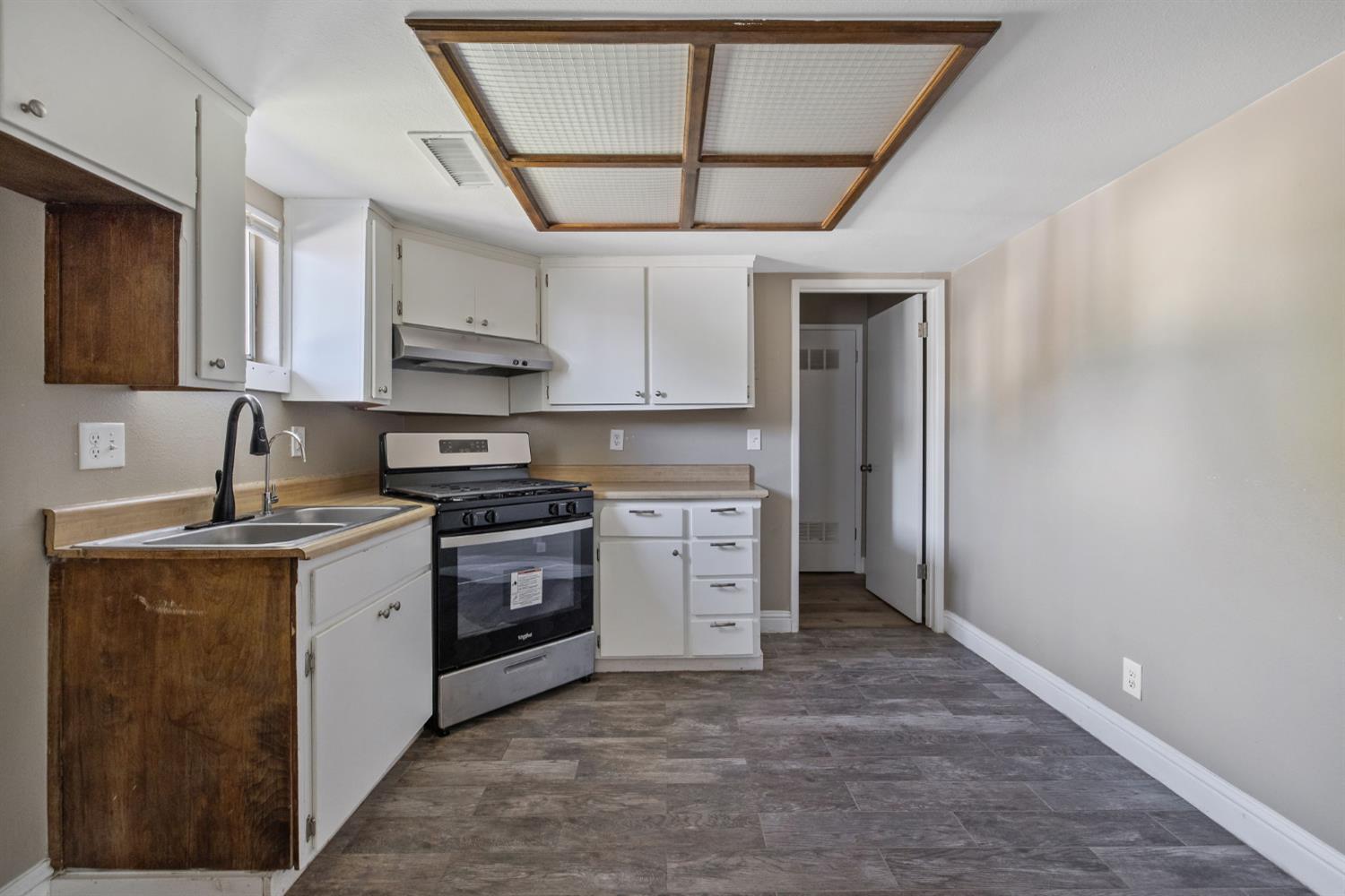 13919 Highway Ave, Armona, CA 93202