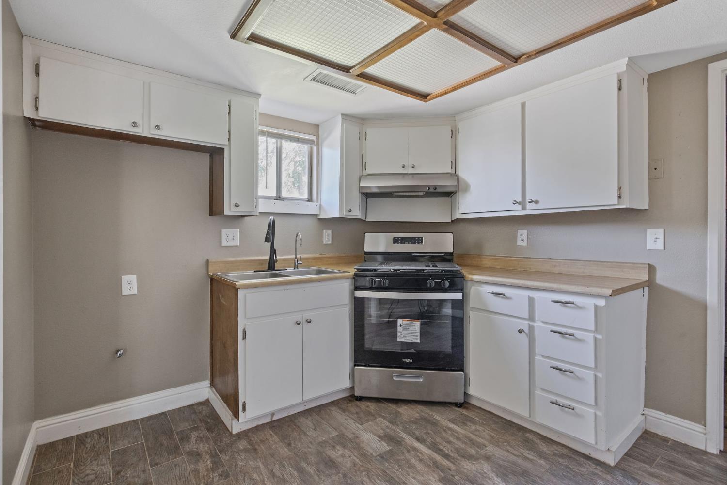 13919 Highway Ave, Armona, CA 93202