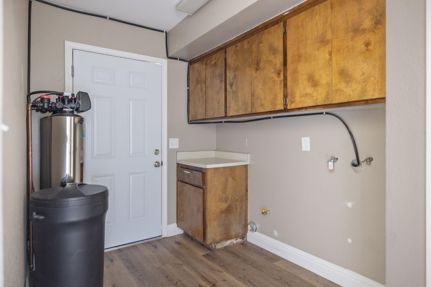 13919 Highway Ave, Armona, CA 93202