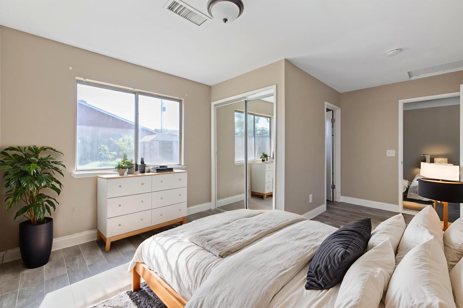 13919 Highway Ave, Armona, CA 93202