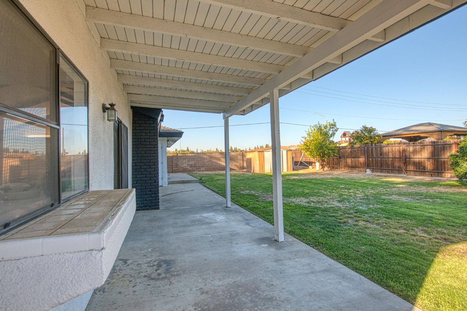 6784 N Valentine Ave, Fresno, CA 93711