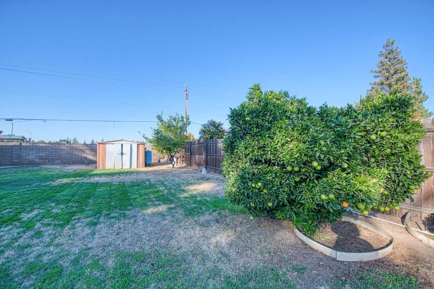 6784 N Valentine Ave, Fresno, CA 93711