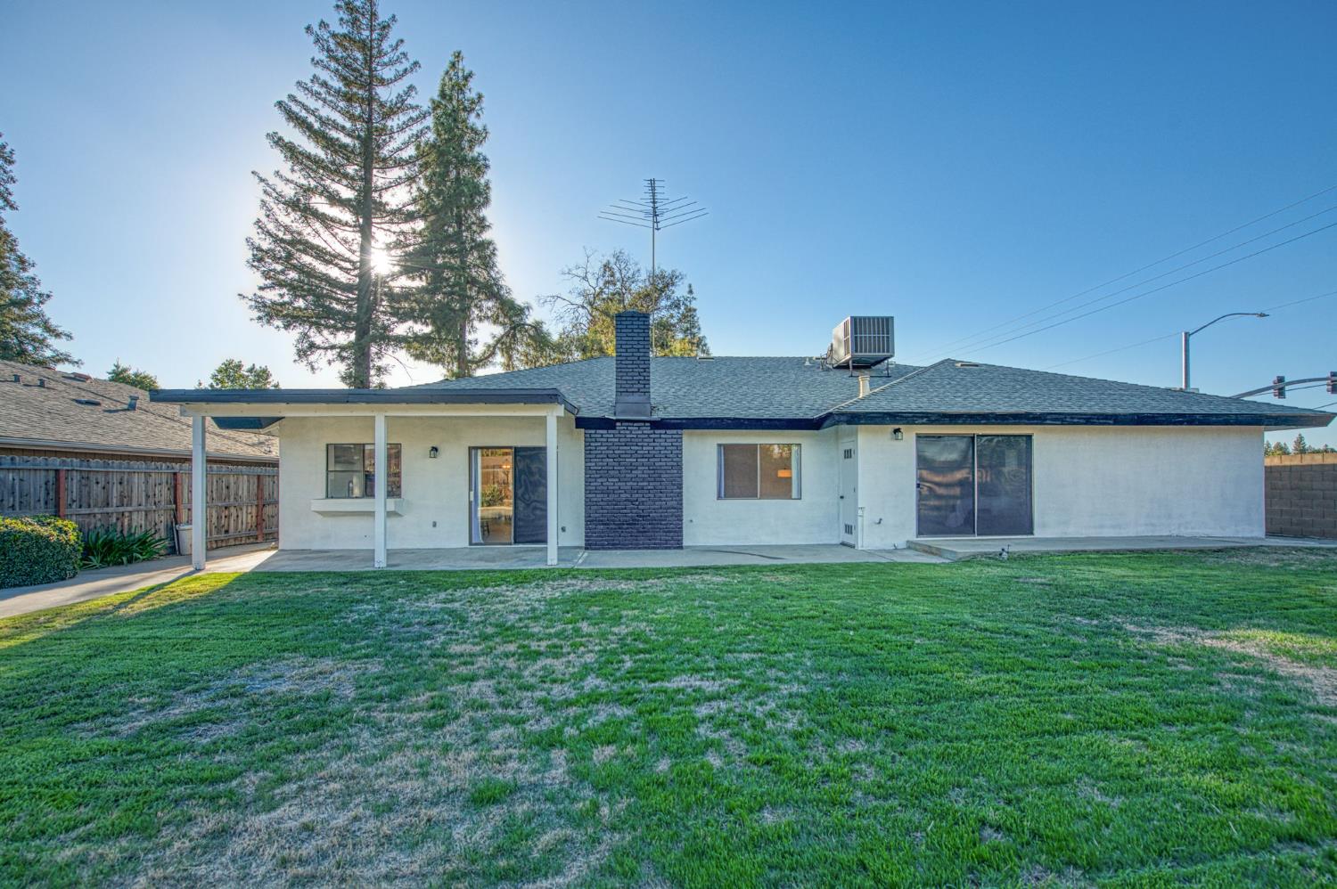 6784 N Valentine Ave, Fresno, CA 93711