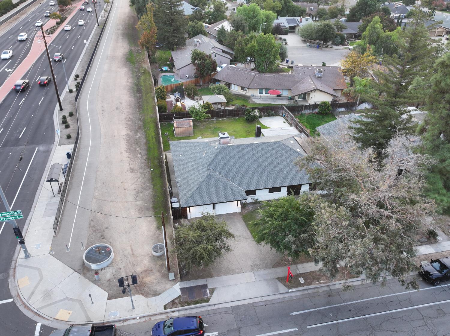 6784 N Valentine Ave, Fresno, CA 93711