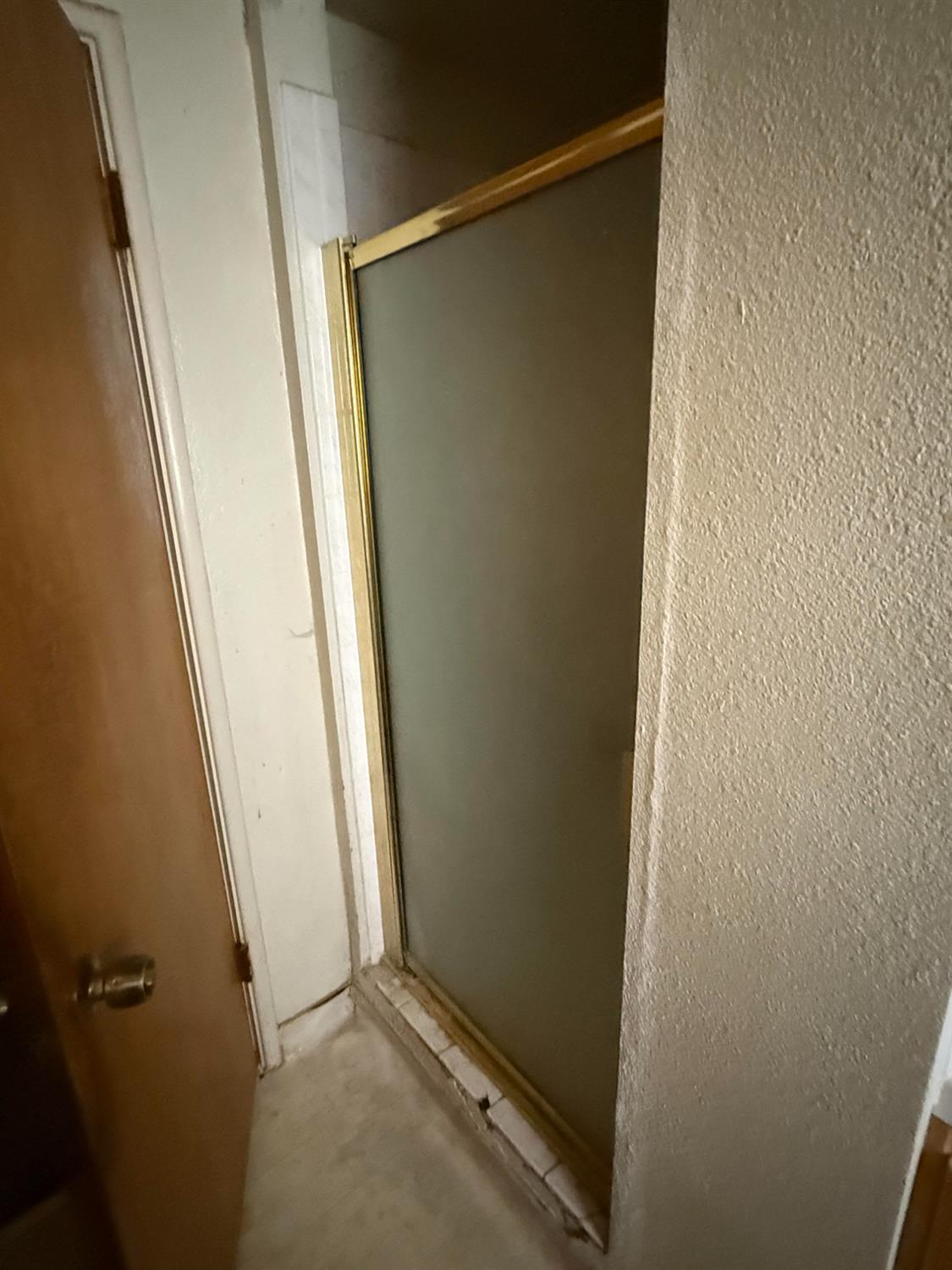 742 S Park Circle Dr, Fresno, CA 93727