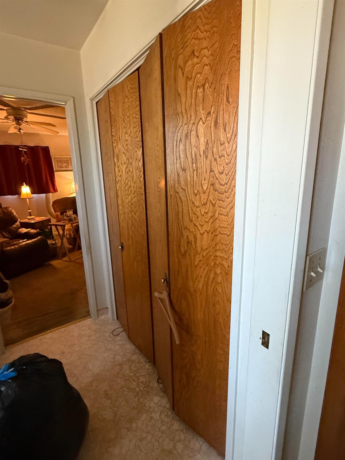 742 S Park Circle Dr, Fresno, CA 93727